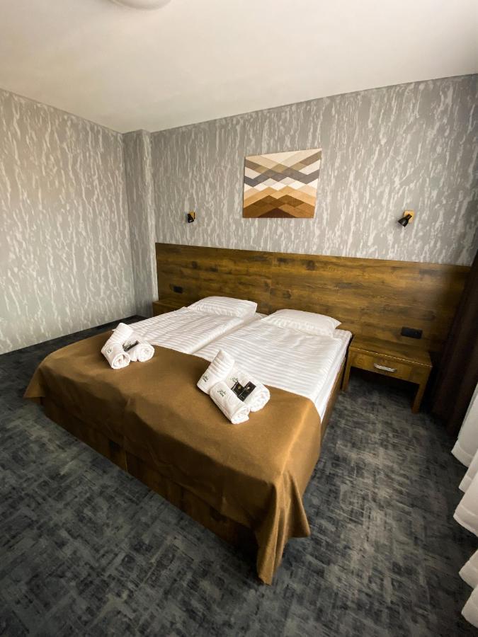 הרבוצ'יסה Hotel Petra מראה חיצוני תמונה