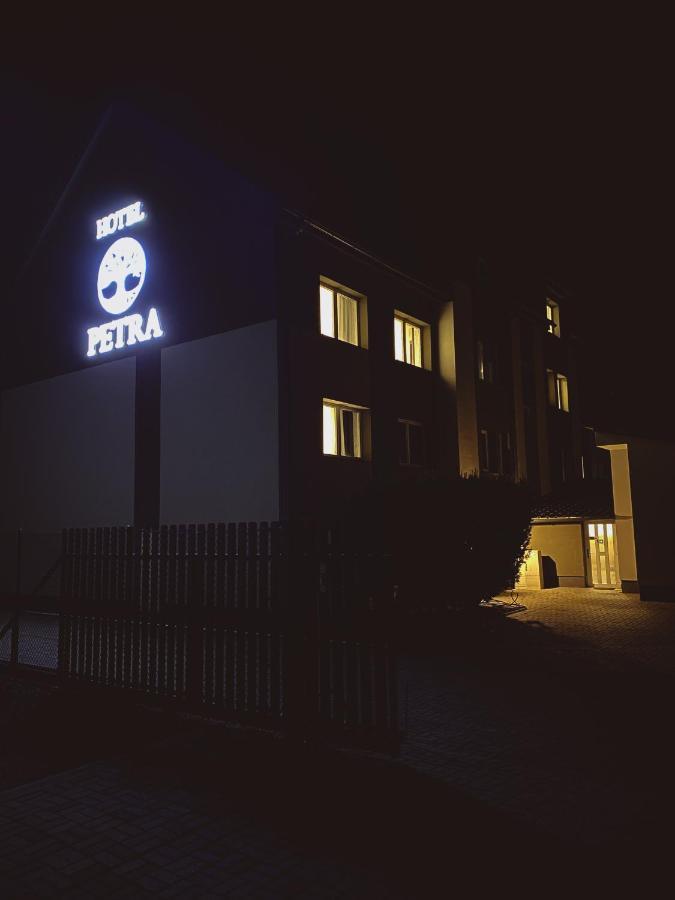 הרבוצ'יסה Hotel Petra מראה חיצוני תמונה
