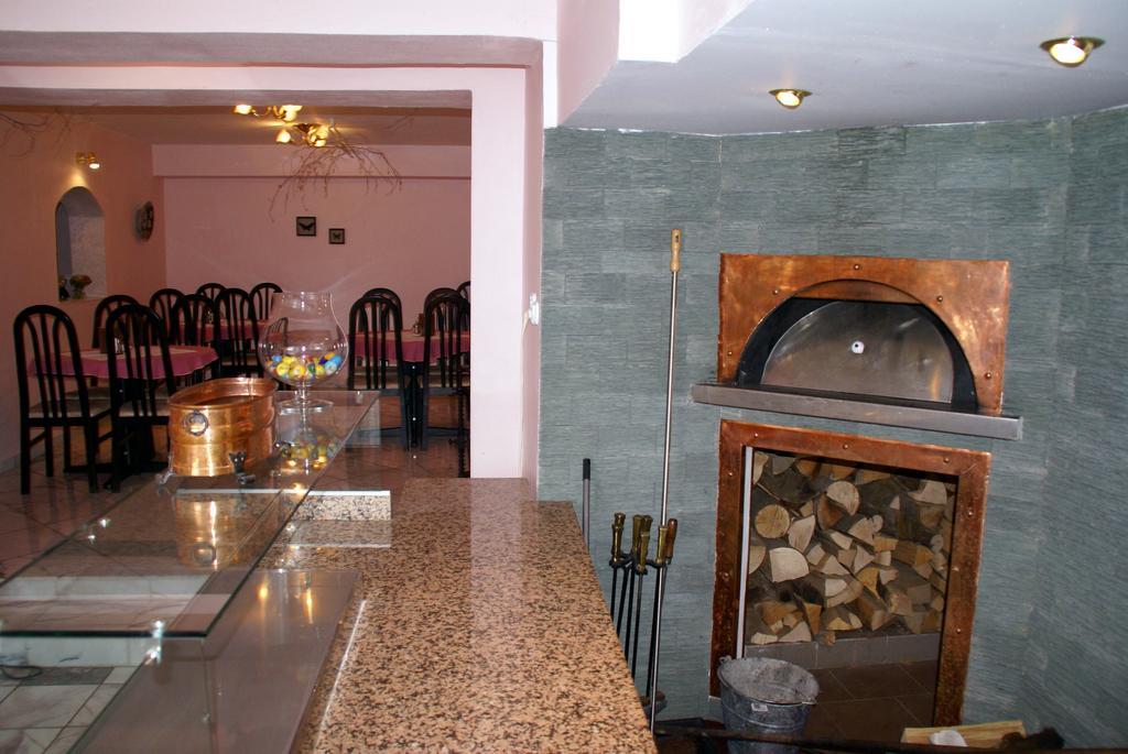 הרבוצ'יסה Hotel Petra מראה חיצוני תמונה