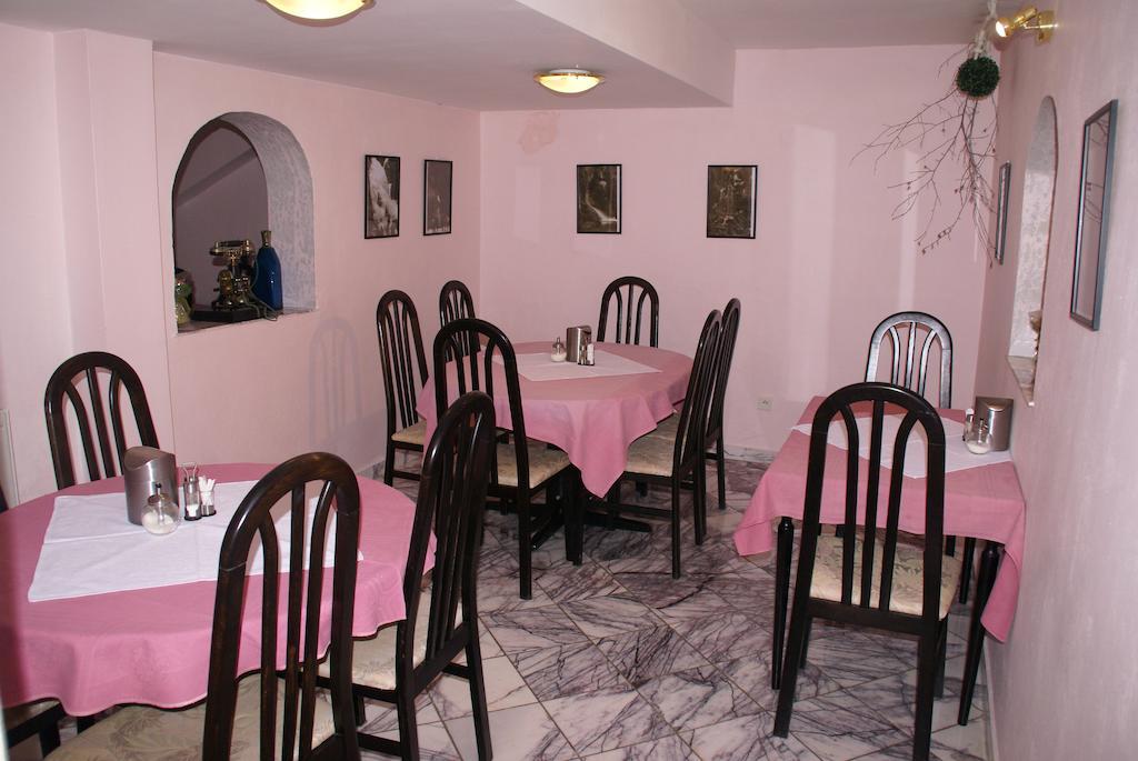 הרבוצ'יסה Hotel Petra מראה חיצוני תמונה