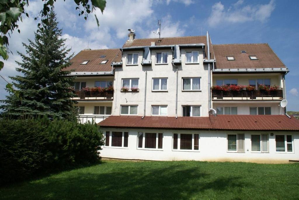 הרבוצ'יסה Hotel Petra מראה חיצוני תמונה